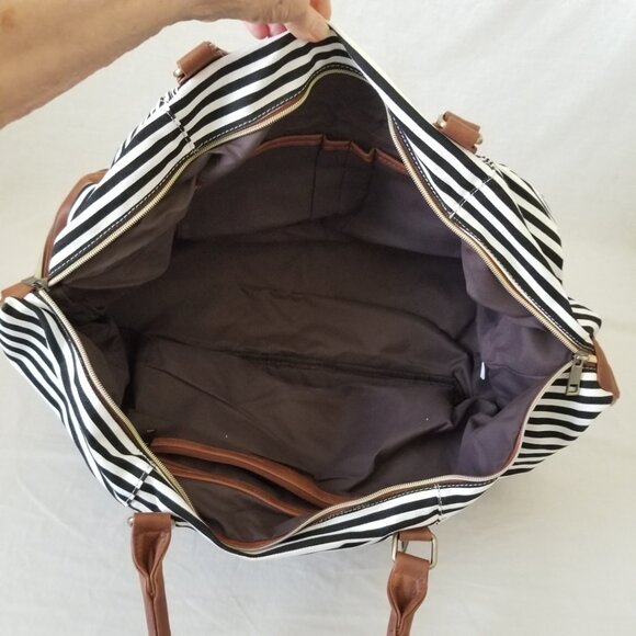 NWT! Cluci Canvas & Faux Leather Duffel Tote with Bottom Shoe Compartment - Picture 6 of 14